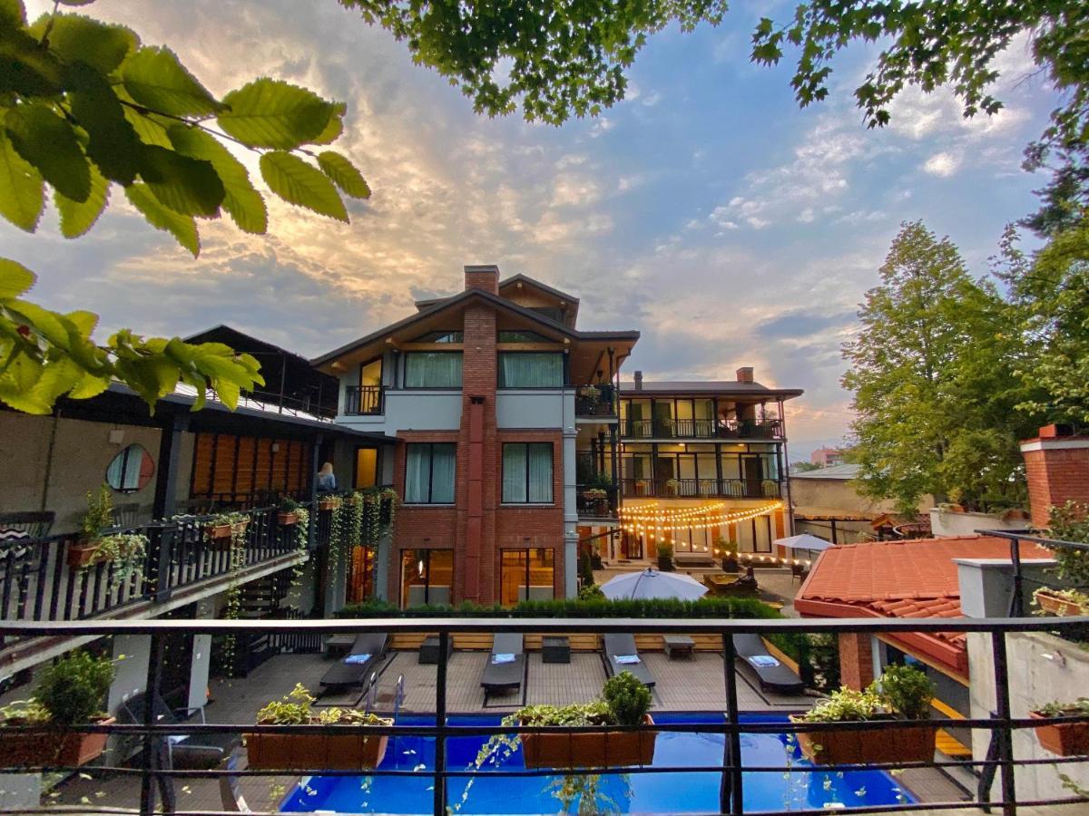 Seventeen Rooms Telavi Bagian luar foto