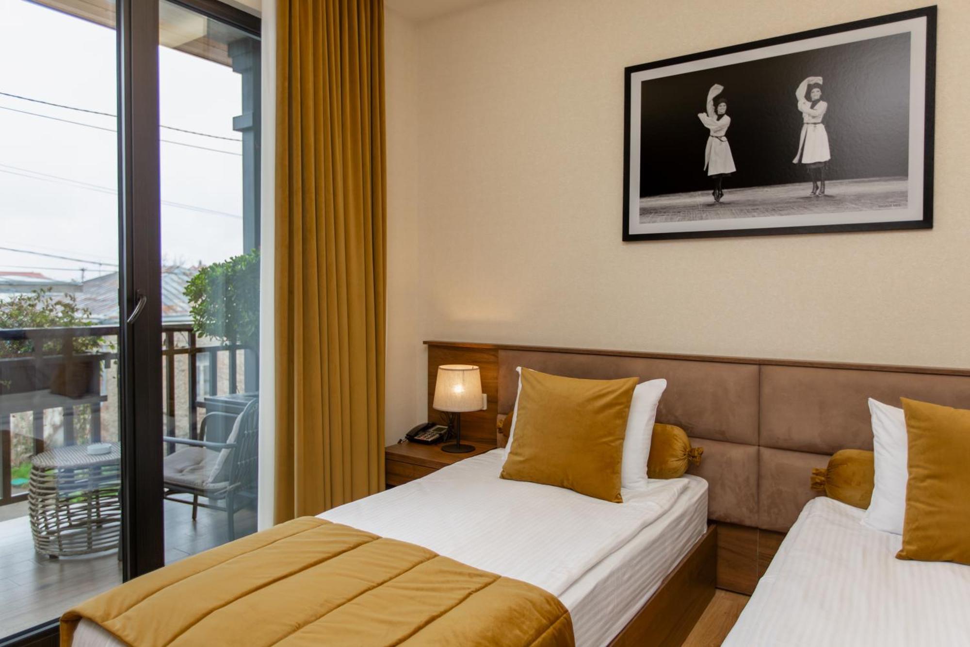 Seventeen Rooms Telavi Bagian luar foto