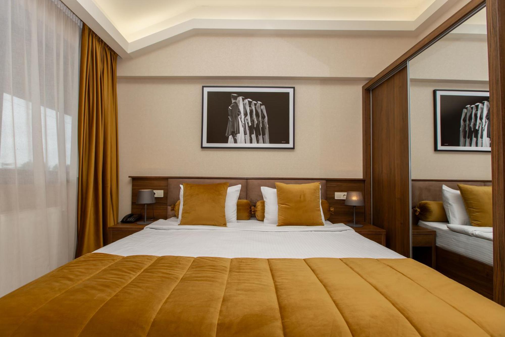 Seventeen Rooms Telavi Bagian luar foto