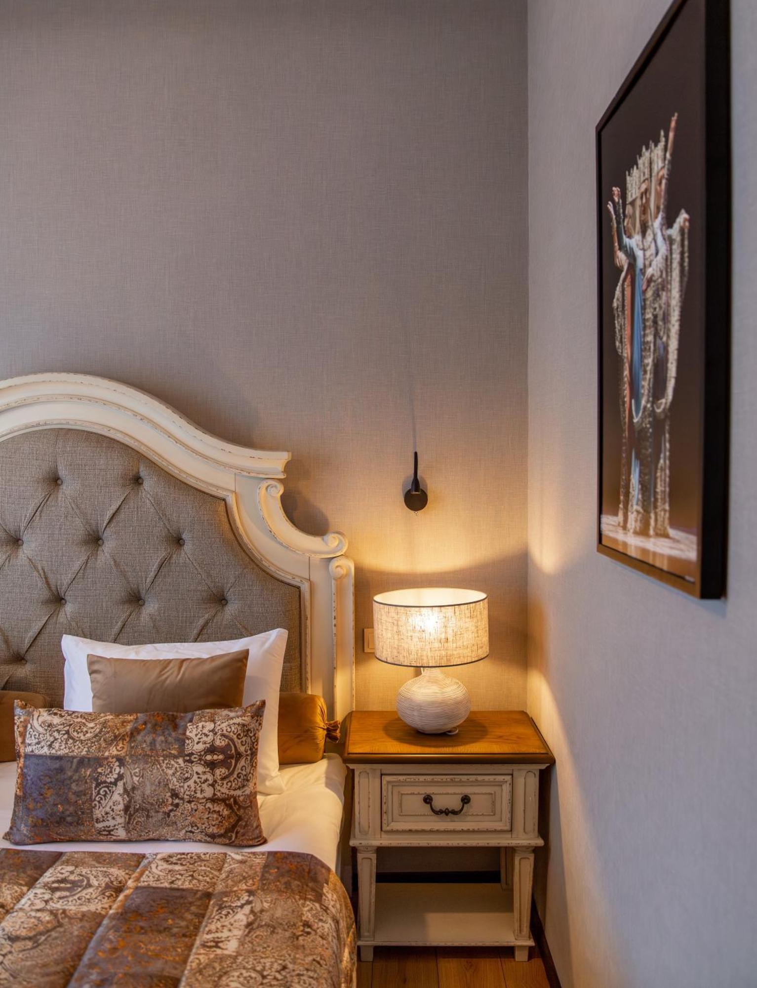 Seventeen Rooms Telavi Bagian luar foto