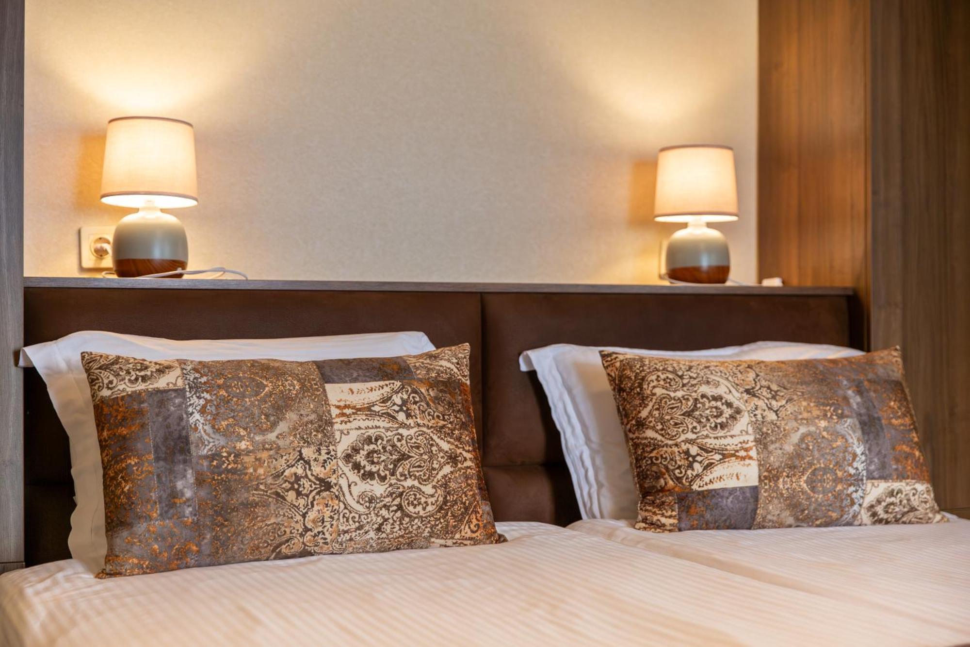 Seventeen Rooms Telavi Bagian luar foto